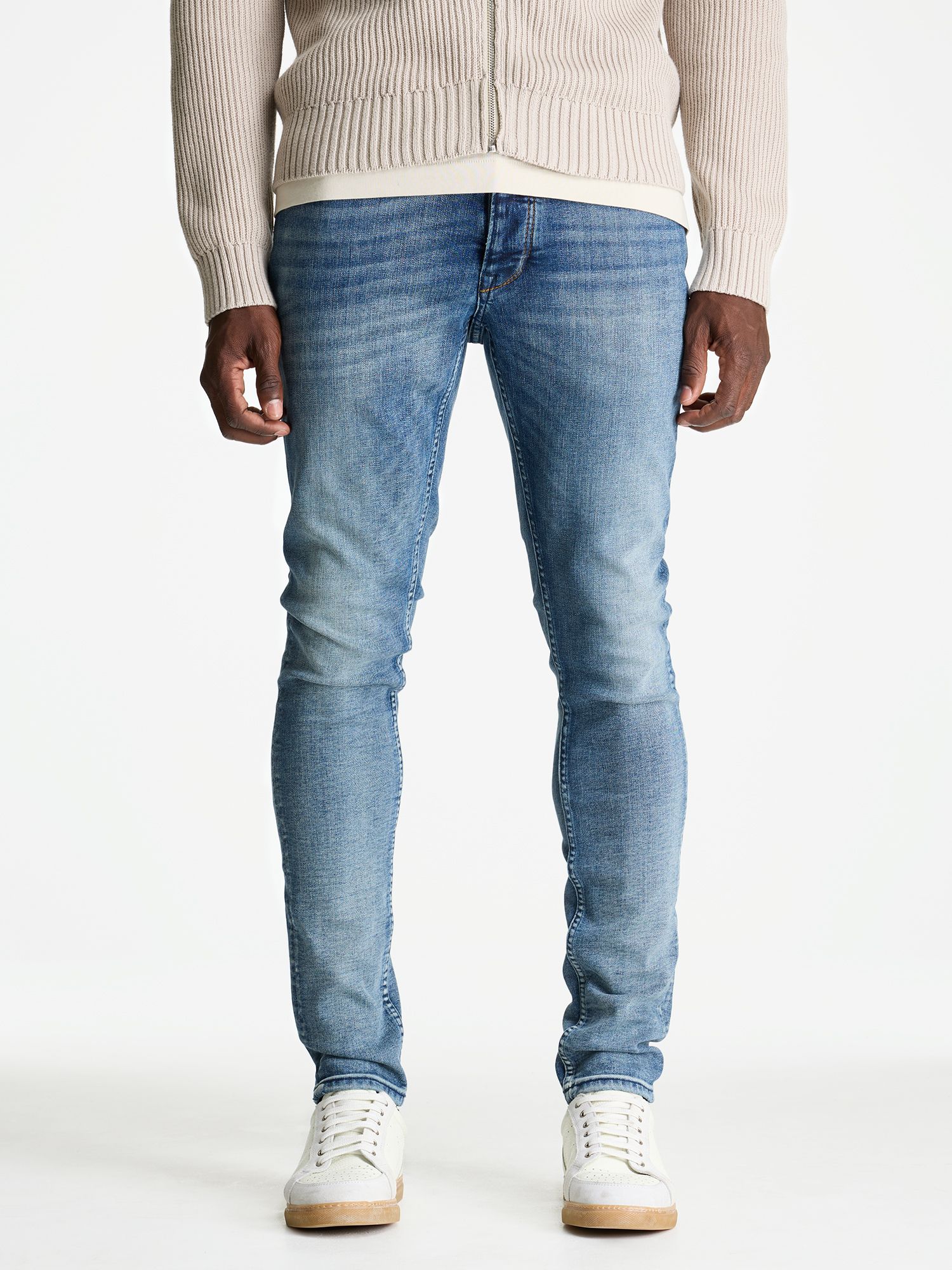 CHASIN' Jeans Carter Crest