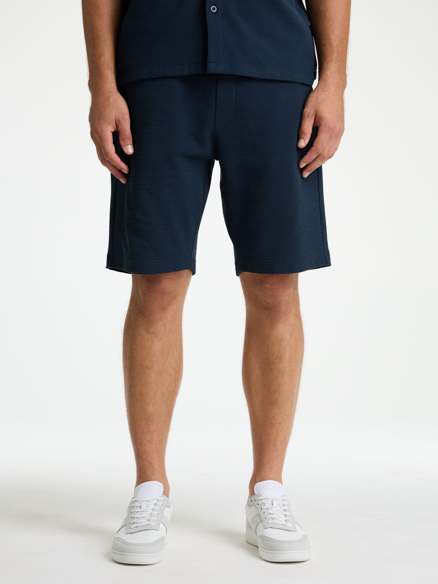 CHASIN' Shorts Stone.S Structure