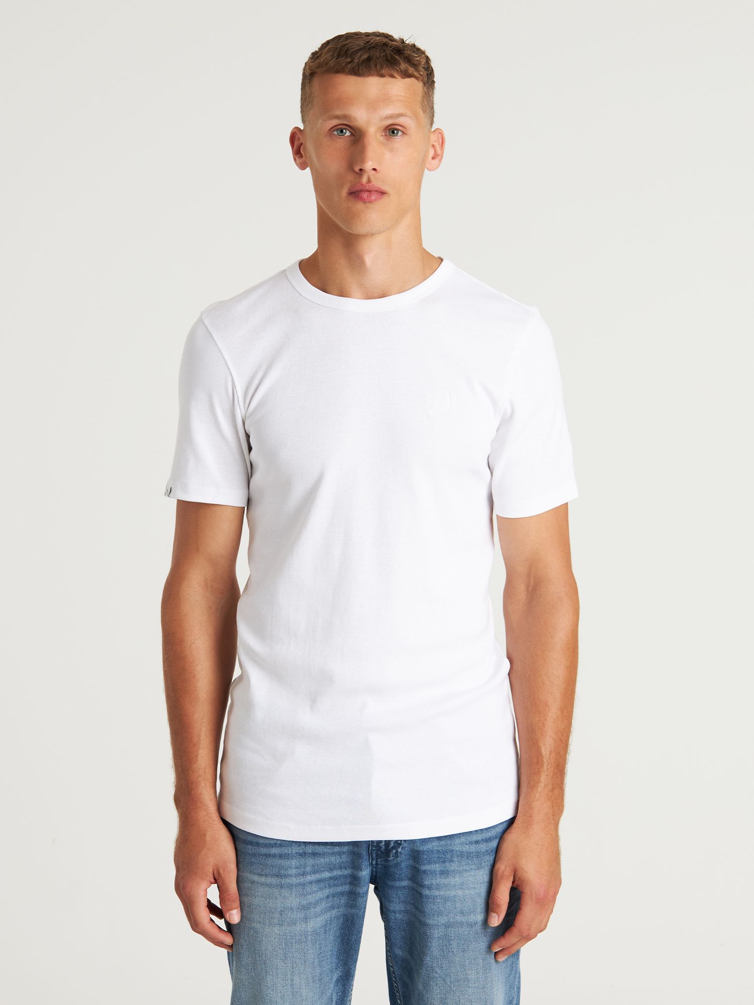 CHASIN' T-Shirts Base