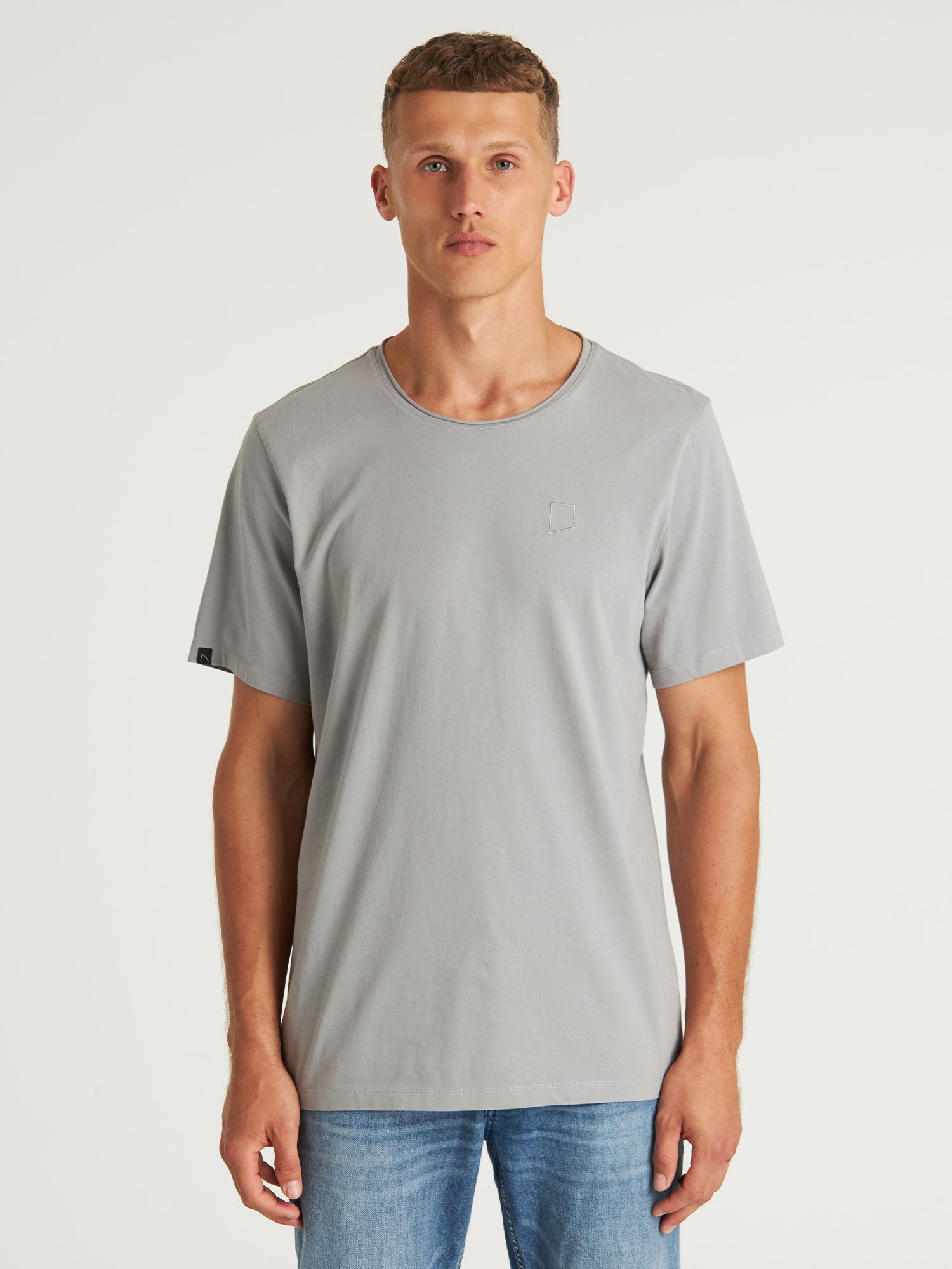 CHASIN' T-Shirts Expand-B