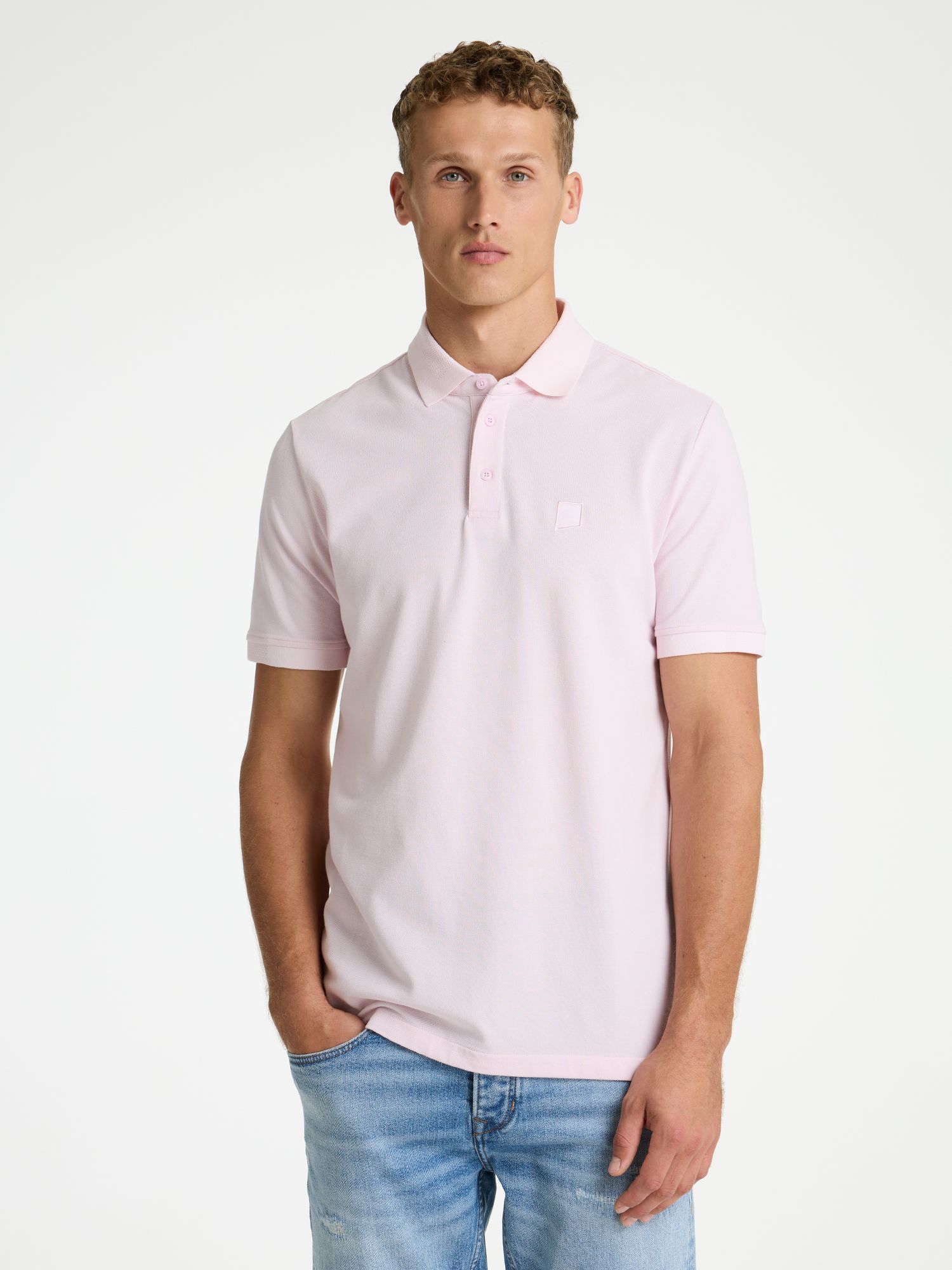 CHASIN' T-Shirts Nael