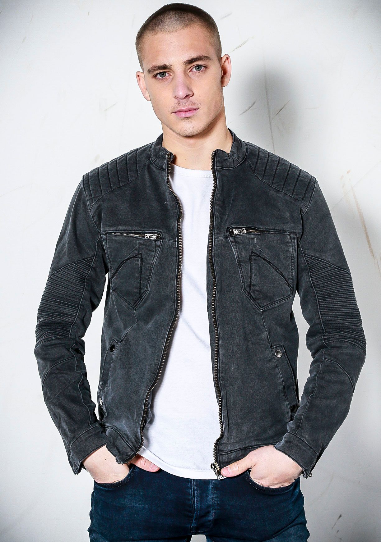 SAUGUS Jackets - Chasin' EN