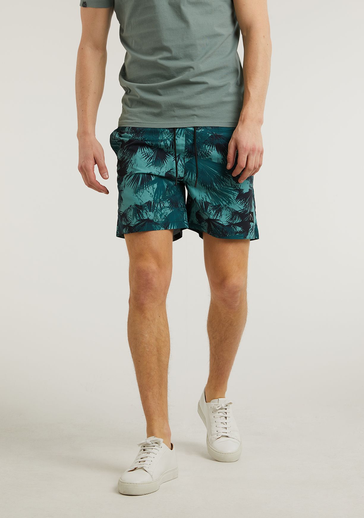 CHASIN' korte broeken | Check de collectie | Officiële Online Store